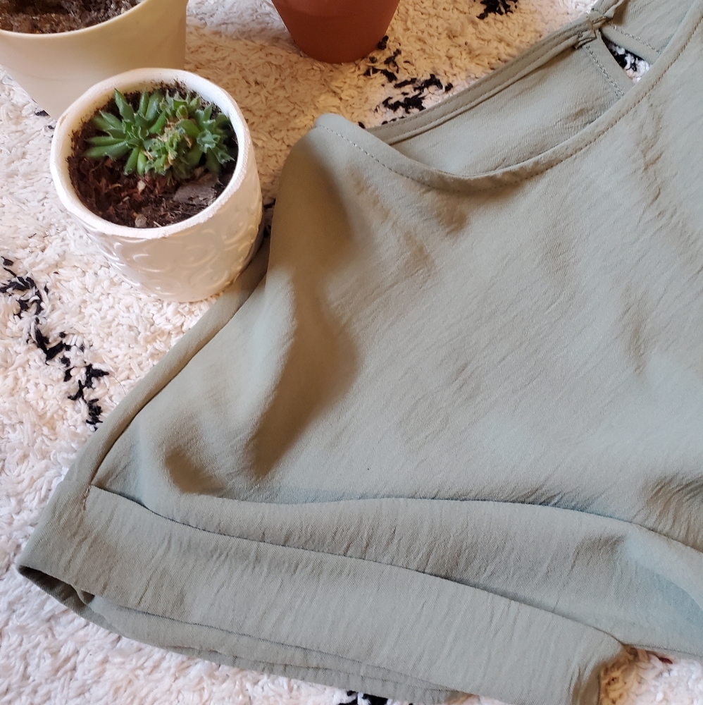 MOVING: MAKE OFFER Seafoam green dress - Picture 4 of 6